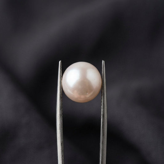 Moti — Natural Pearl — certified loose stone, studio macro | Kubair