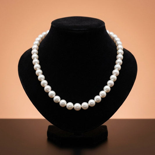 Pearl Necklace — studio product photo | Kubair