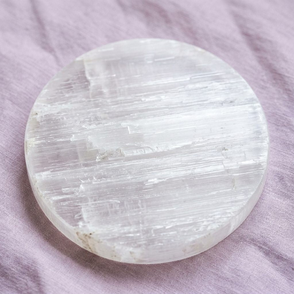 Selenite Charging Plate — alternate view | Kubair